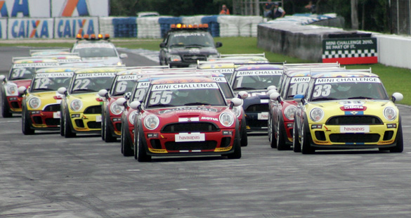 Emoções em Interlagos com a MINI Challenge